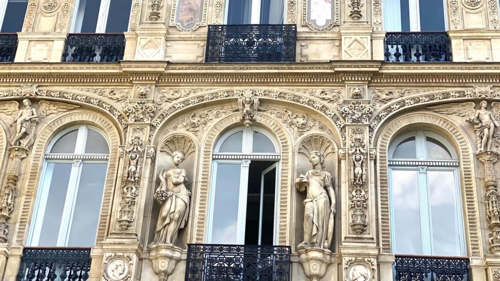 facade immeuble saint georges paris 9