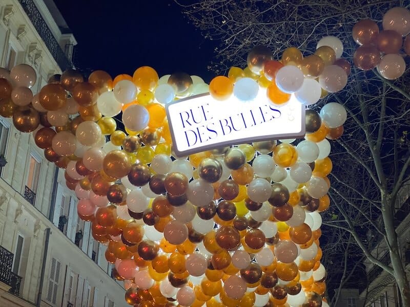 rue des martyrs paris 9 decoration noel