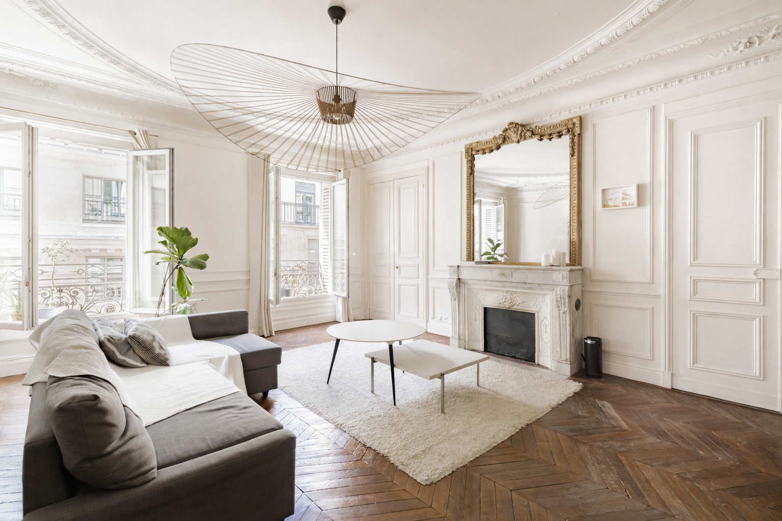 Appartement 6 pièces 148 m² · à Paris · 147,7 m² · 590 000 €